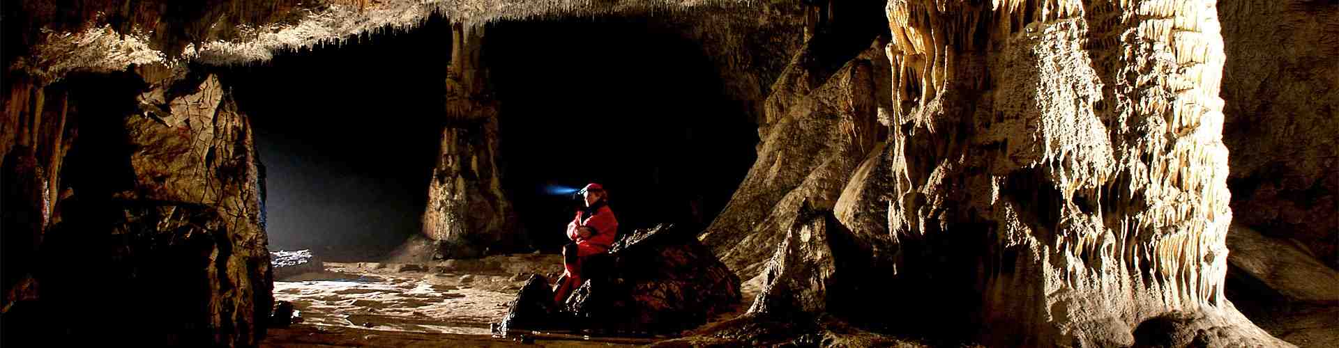 Espeleología en Modreros de Belmonte